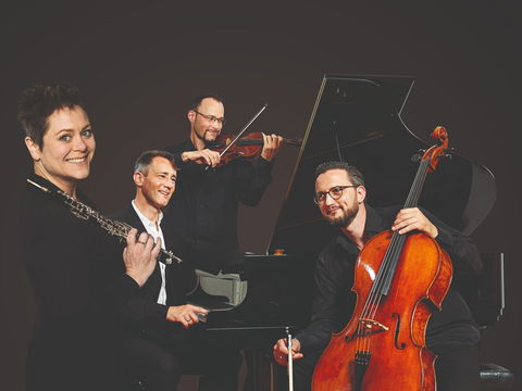 Eggner Trio And Diana Doherty - Northern Rivers Accommodation 0