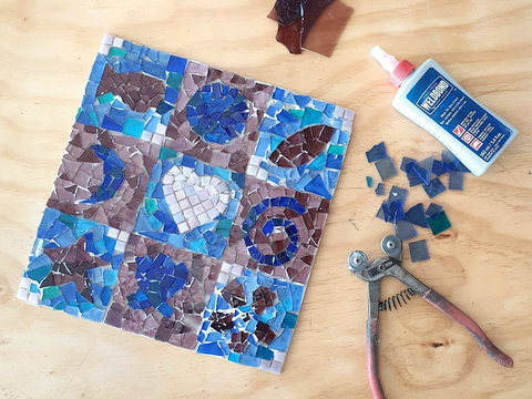 Intro To Mosaics Weekend With Leadlight By Ettore - Northern Rivers Accommodation 0