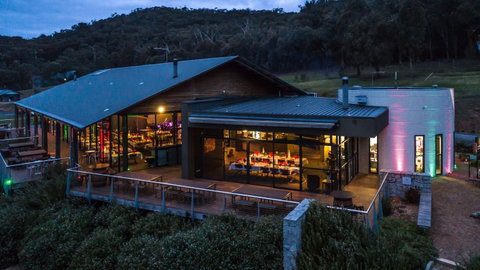 Christmas In July - Holmesglen At Eildon - Northern Rivers Accommodation 1