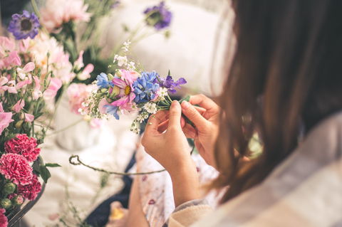 Summer Flower Crown Workshop - Northern Rivers Accommodation 0