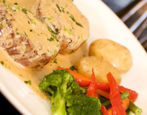 Pinocchios Restaurant - Northern Rivers Accommodation 1