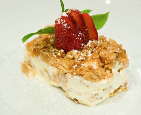 Nikos Restaurant Bar - Northern Rivers Accommodation 1
