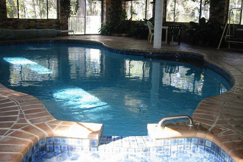 Chalet Swisse Spa - Northern Rivers Accommodation 3