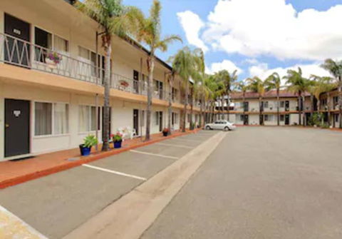 Econo Lodge Griffith Motor Inn - Northern Rivers Accommodation 6