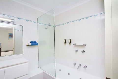 Fairway Motor Inn - Northern Rivers Accommodation 6
