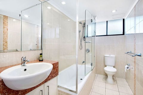 ULTIQA Beach Haven At Broadbeach - Northern Rivers Accommodation 3