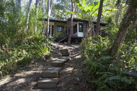Eumarella Shores Noosa Lake Retreat - Northern Rivers Accommodation 5