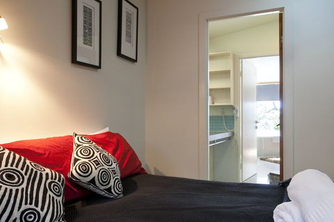 Eumarella Shores Noosa Lake Retreat - Northern Rivers Accommodation 7