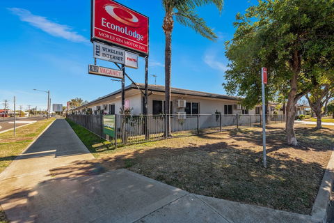 Econo Lodge Moree Spa Motor Inn - Northern Rivers Accommodation 3