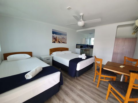 Montego Mermaid Beach Motel - Northern Rivers Accommodation 5