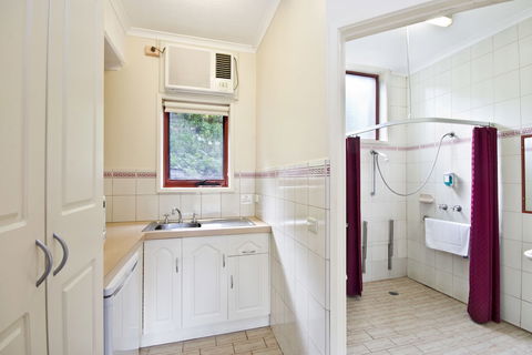 Lorne Coachman Inn - Northern Rivers Accommodation 3