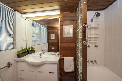 Island Leisure Resort - Northern Rivers Accommodation 7