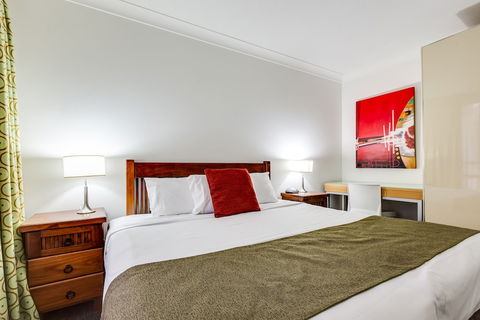 Central Hillcrest Apartment Hotel - Northern Rivers Accommodation 4