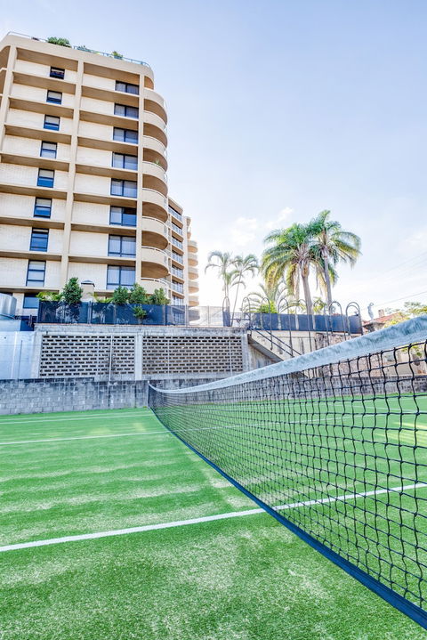 Central Hillcrest Apartment Hotel - Northern Rivers Accommodation 0