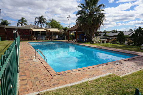 Redhill Tamworth Motor Inn & Conference Centre - Northern Rivers Accommodation 2