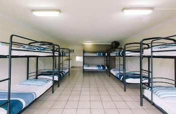 Beaches Backpackers Airlie Beach - Hostel - Northern Rivers Accommodation 2