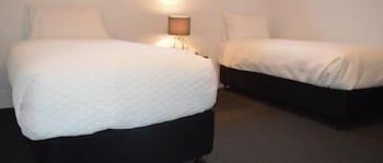 Penguin Seaside Motel - Northern Rivers Accommodation 3