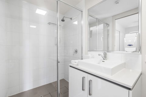 Essence Apartments Chermside - Northern Rivers Accommodation 5