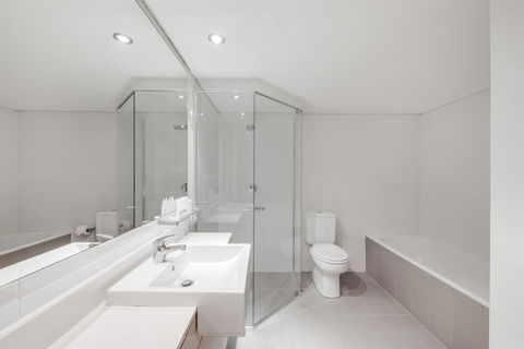 Adina Apartment Hotel Wollongong - Northern Rivers Accommodation 4