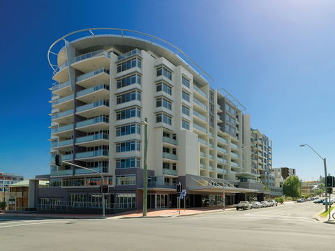 Adina Apartment Hotel Wollongong - Northern Rivers Accommodation 1