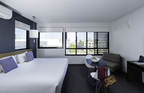 Vue Apartments Geelong - Northern Rivers Accommodation 6