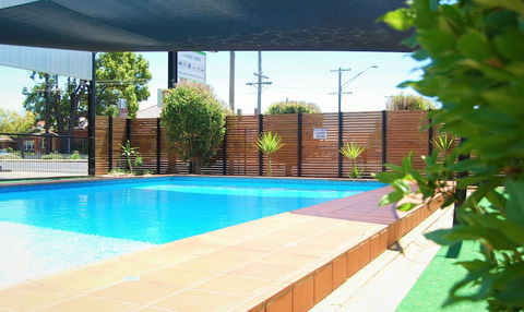Golden West Motor Inn - Northern Rivers Accommodation 3