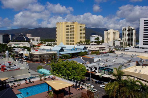 Rydges Plaza Cairns - Northern Rivers Accommodation 1