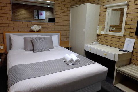 Country Home Motor Inn - Northern Rivers Accommodation 7