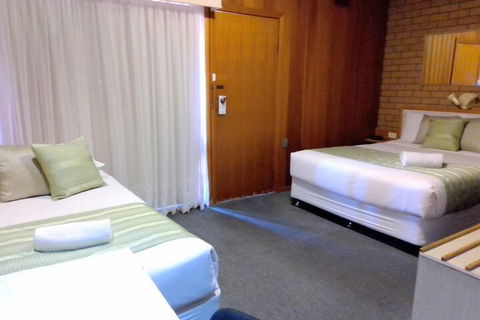 Country Home Motor Inn - Northern Rivers Accommodation 4