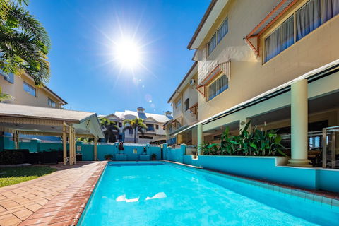 Cairns Queens Court - Northern Rivers Accommodation 3