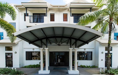 Cairns Queens Court - Northern Rivers Accommodation 1