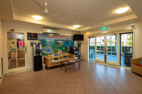 Cairns Queens Court - Northern Rivers Accommodation 0