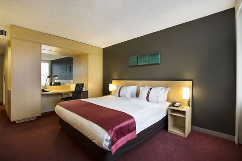 Holiday Inn Melbourne Airport, An IHG Hotel - Northern Rivers Accommodation 4