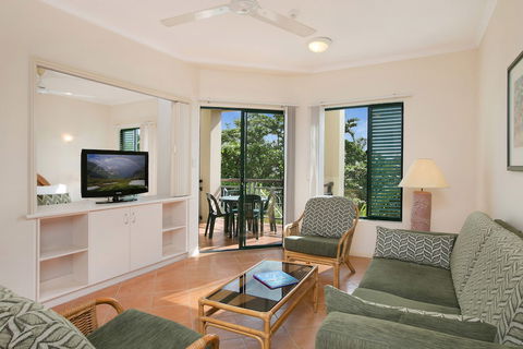 Tropic Towers Apartments - Northern Rivers Accommodation 5