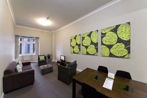 Mansions On Pulteney - Northern Rivers Accommodation 4