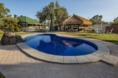 Overlander Homestead Motel - Northern Rivers Accommodation 2