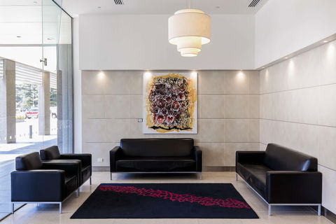 Oaks Glenelg Plaza Pier Suites - Northern Rivers Accommodation 6