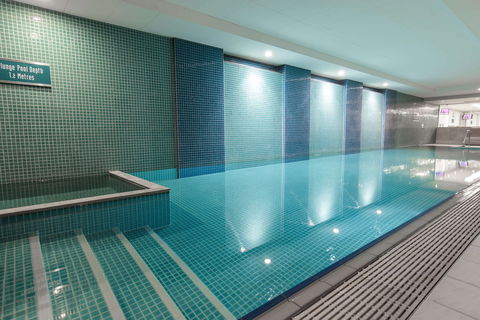 Oaks Glenelg Plaza Pier Suites - Northern Rivers Accommodation 1