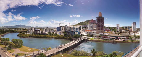 Oaks Townsville Gateway Suites - Northern Rivers Accommodation 1