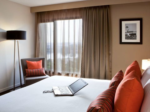 Novotel Sydney International Airport Hotel - Northern Rivers Accommodation 5