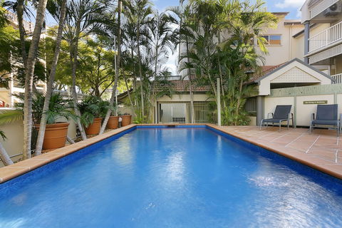 Quest On Story Bridge - Northern Rivers Accommodation 2