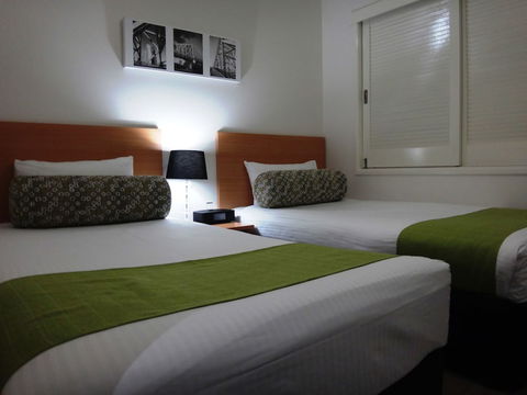 Quest On Story Bridge - Northern Rivers Accommodation 5