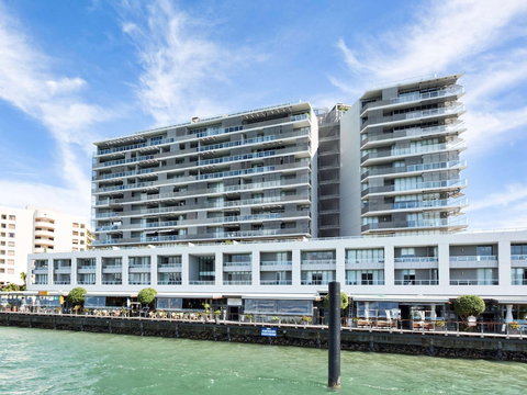 The Sebel Cairns Harbour Lights - Northern Rivers Accommodation 1