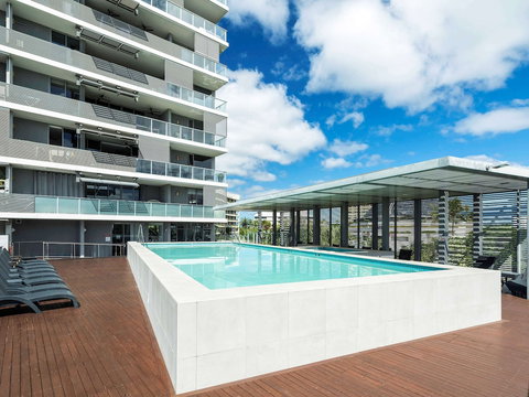 The Sebel Cairns Harbour Lights - Northern Rivers Accommodation 6