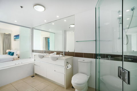 Reflection Tower Two - Northern Rivers Accommodation 4