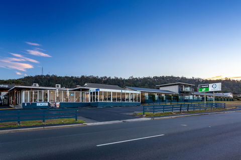 Beachfront At Bicheno - Northern Rivers Accommodation 0