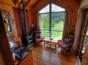 Wisteria Cottage And Cabins - Northern Rivers Accommodation 4