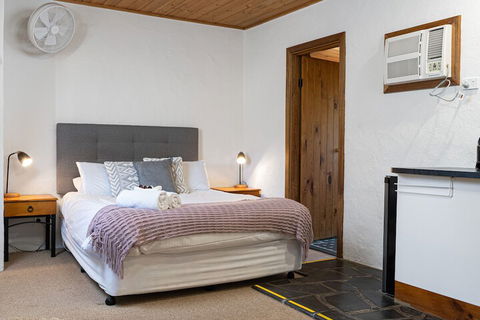 Reillys Wines Heritage Cottages - Northern Rivers Accommodation 4