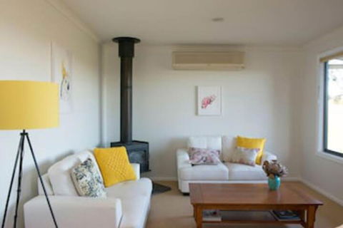 Riesling Country Cottages - Northern Rivers Accommodation 7