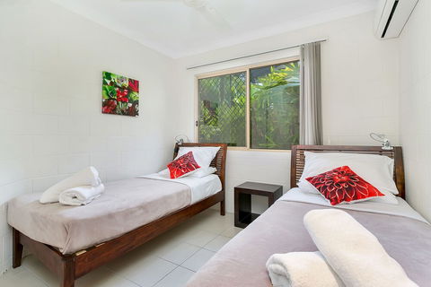 Kewarra Beach Retreat 1 - Northern Rivers Accommodation 3